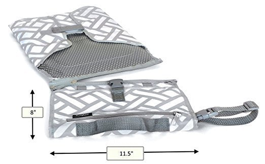 Tapis à langer portable pour plus de praticité en déplacement