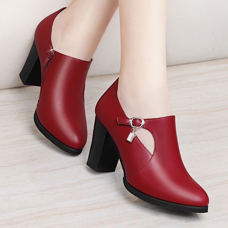 Chaussures polyvalentes à talons moyens pour femmes, idéales pour le printemps et l'automne.