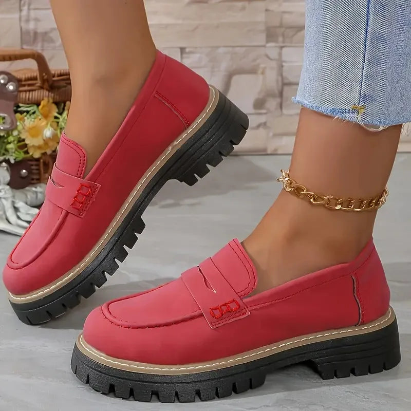 Chaussures décontractées mates de style britannique pour femmes