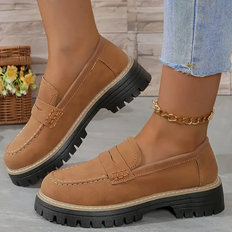 Chaussures décontractées mates de style britannique pour femmes
