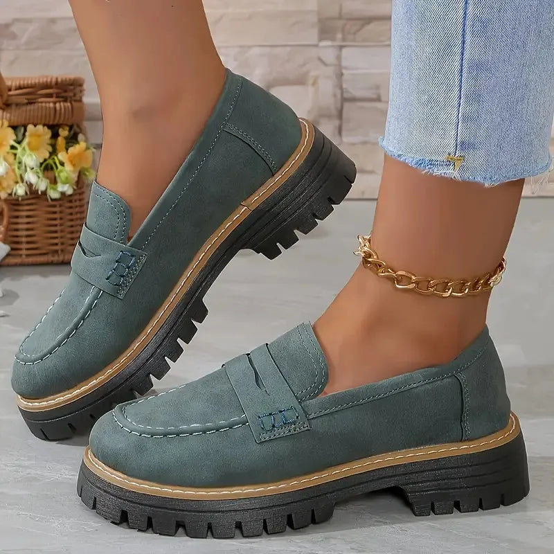 Chaussures décontractées mates de style britannique pour femmes