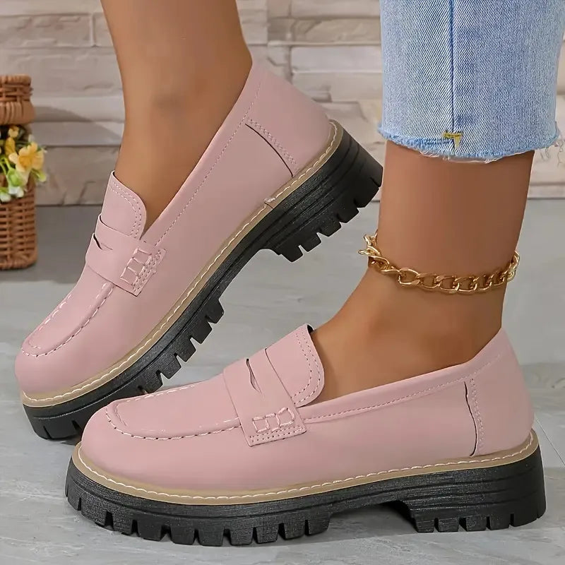 Chaussures décontractées mates de style britannique pour femmes