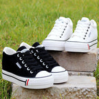 Chaussures blanches basses en toile à semelle muffin pour femmes