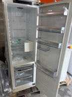 Frigo encastrable AEG