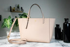 Sac cabas Tory Burch Emerson petit modèle en cuir clair couleur reine-des-prés