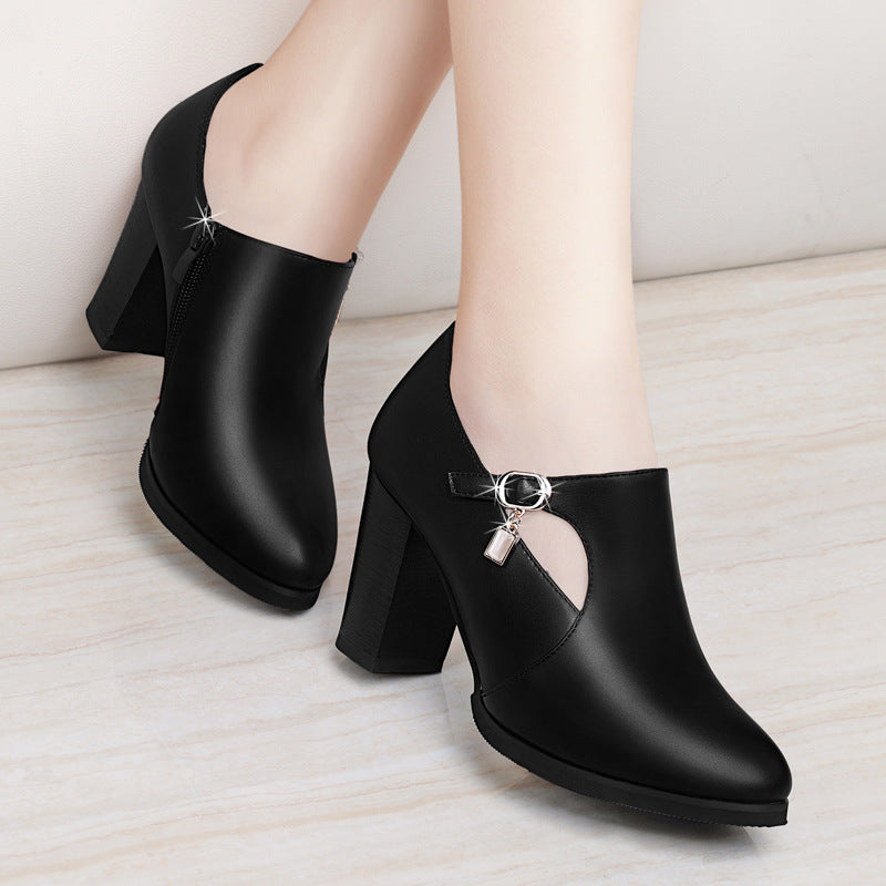 Chaussures polyvalentes à talons moyens pour femmes, idéales pour le printemps et l'automne.