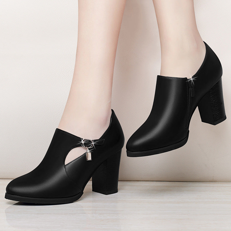 Chaussures polyvalentes à talons moyens pour femmes, idéales pour le printemps et l'automne.