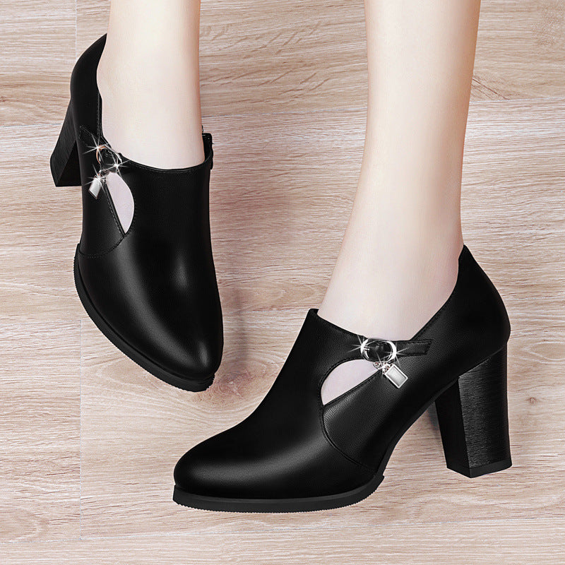 Chaussures polyvalentes à talons moyens pour femmes, idéales pour le printemps et l'automne.